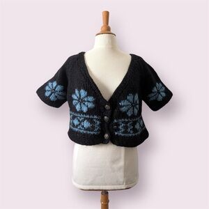 Vintage Black Crop Winter Cardigan